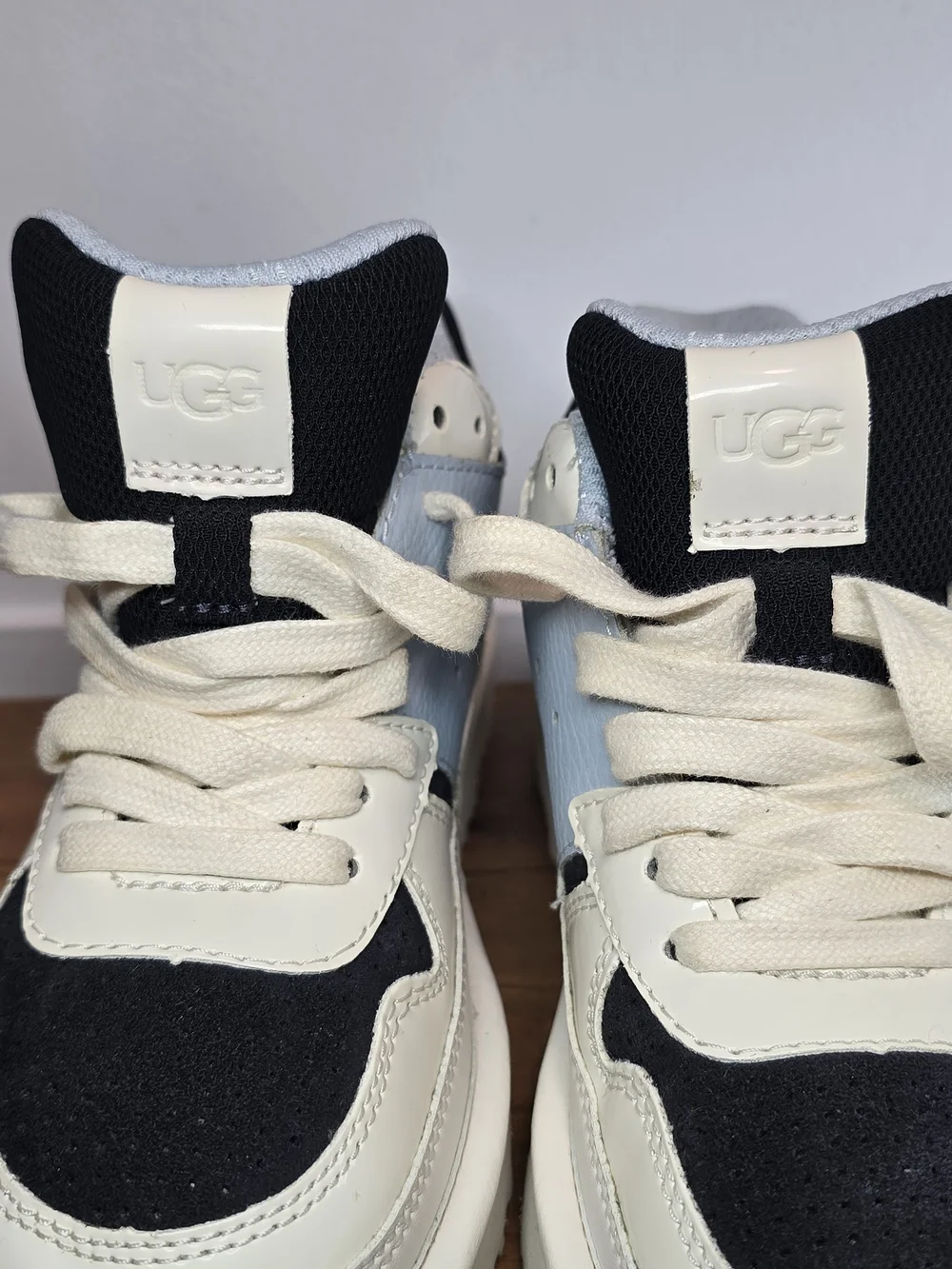 Women's Casual Lace-Up Sneakers in Black and Light Blue NWOT